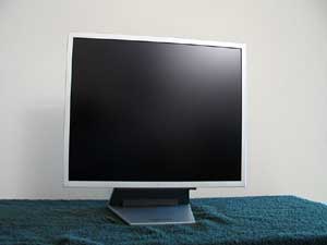 Samsung SyncMaster 172x 17 inch LCD Monitor