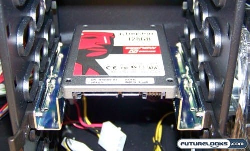 kingston_128gb_ssdnow_series_solid_state_drive_10