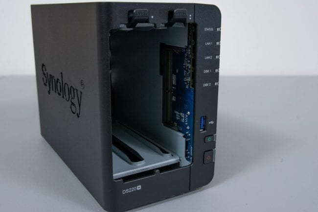 Synology DS220+ Insides